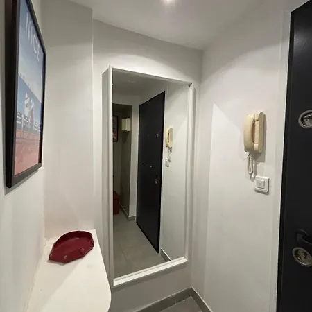 2 Pieces Hyper Centre Proche * Νίκαια